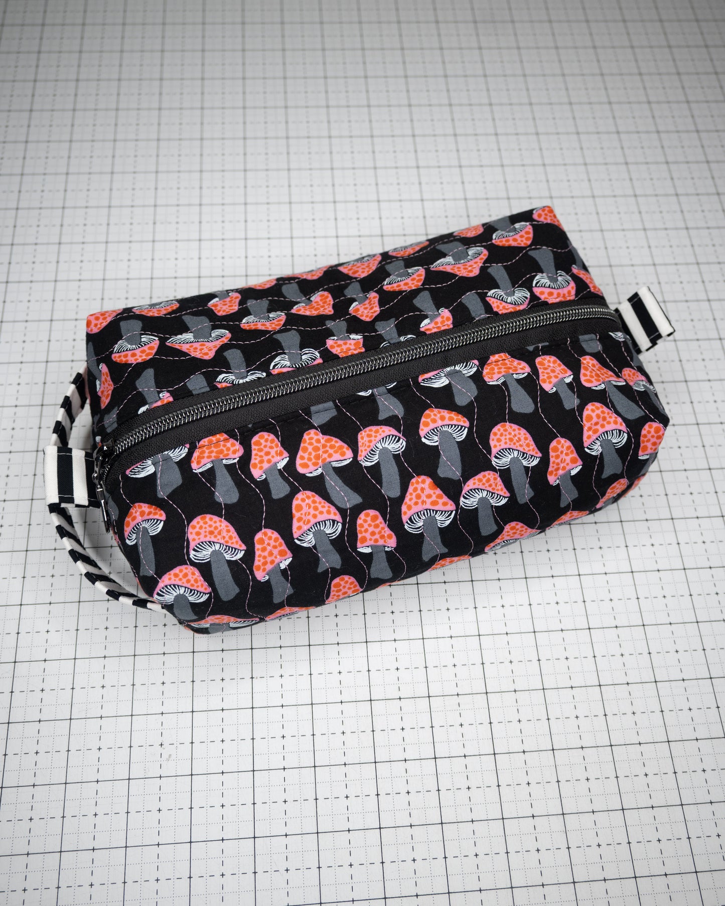 Quilted Boxy Pouch - Shrooms