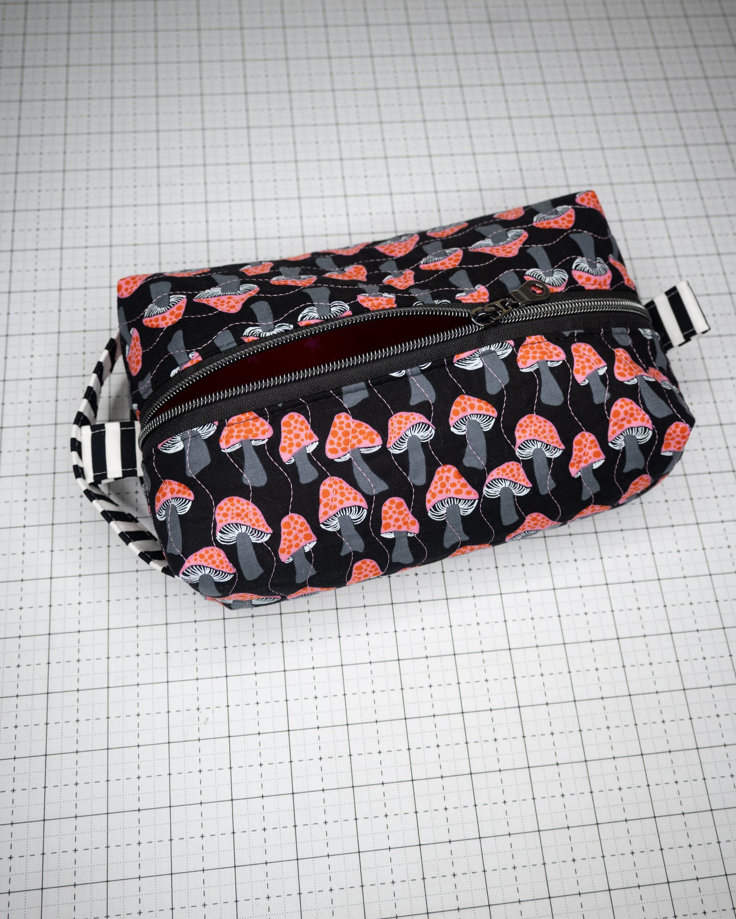 Quilted Boxy Pouch - Shrooms